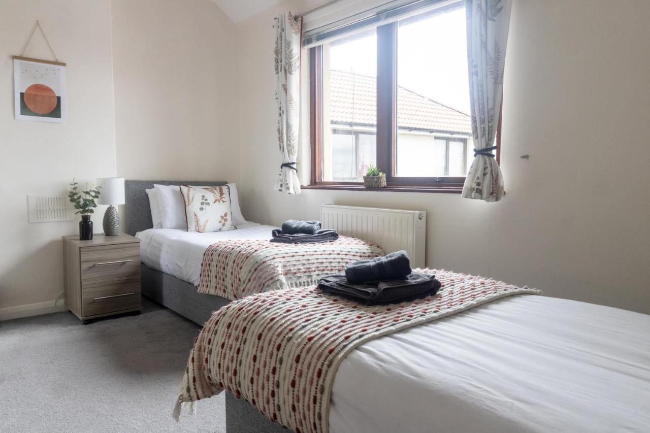 Adrian House, Near Hospital, Easy Parking + Garden Apartman Carlisle  Kültér fotó